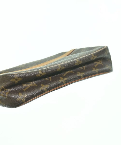 LOUIS VUITTON คลัตช์