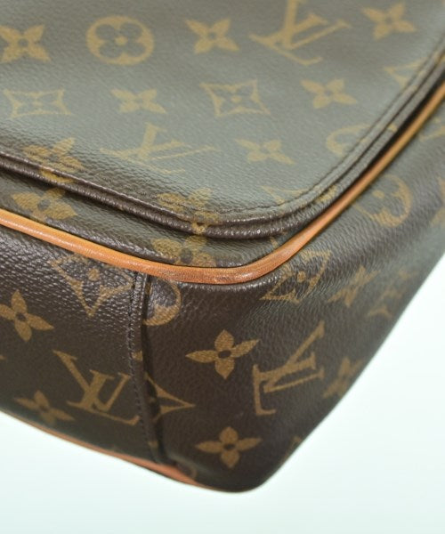 LOUIS VUITTON กระเป๋าสะพาย