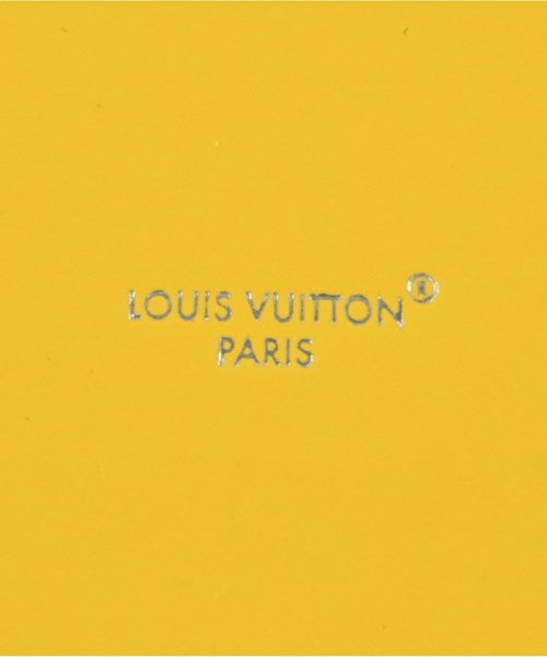 LOUIS VUITTON เครื่องประดับบนกระเป๋า