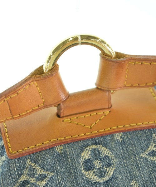 LOUIS VUITTON เป้สะพายหลัง