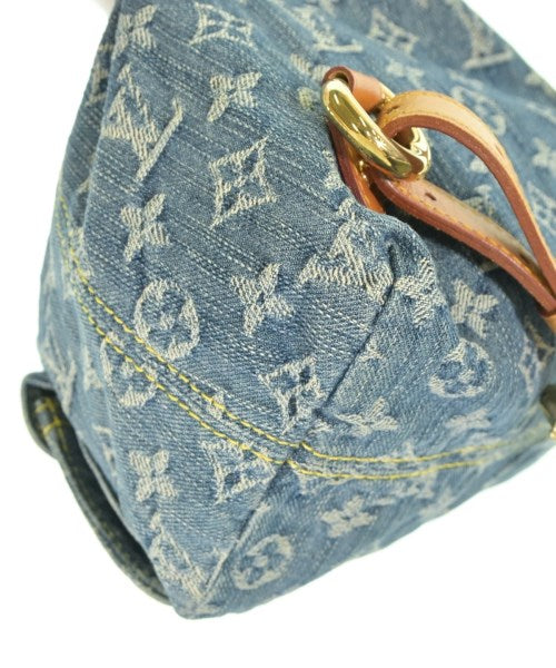 LOUIS VUITTON เป้สะพายหลัง