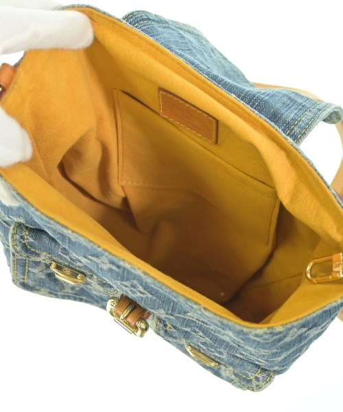 LOUIS VUITTON เป้สะพายหลัง