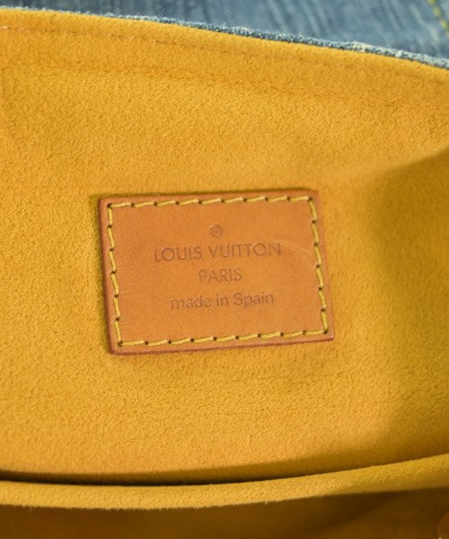 LOUIS VUITTON เป้สะพายหลัง