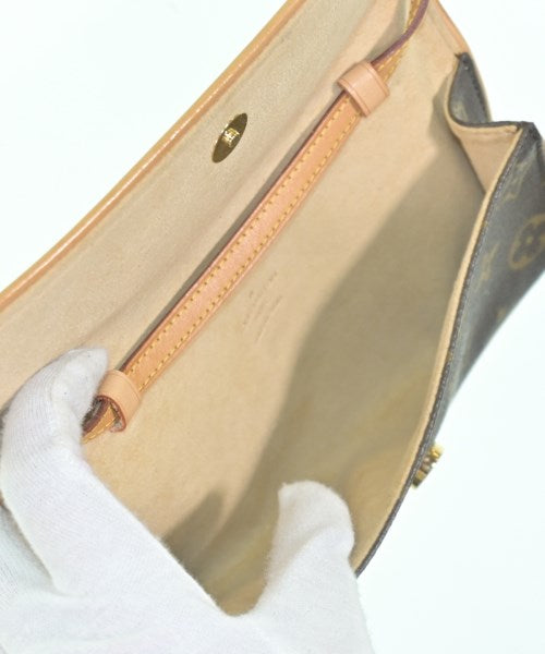 LOUIS VUITTON กระเป๋าสะพาย