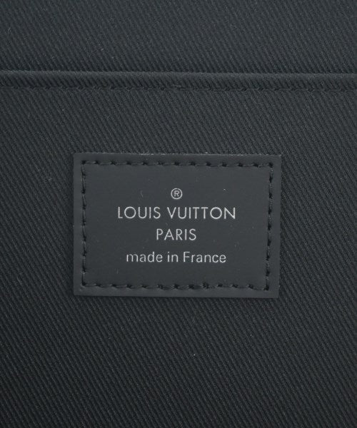 LOUIS VUITTON คลัตช์