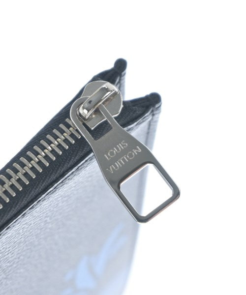 LOUIS VUITTON คลัตช์
