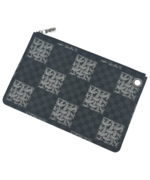 LOUIS VUITTON คลัตช์