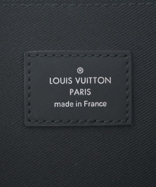 LOUIS VUITTON คลัตช์