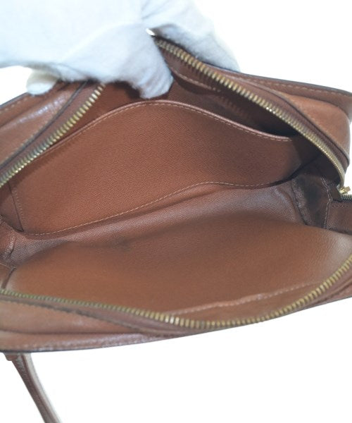 LOUIS VUITTON คลัตช์