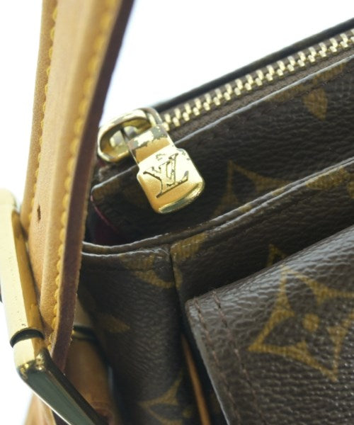 LOUIS VUITTON กระเป๋าสะพาย