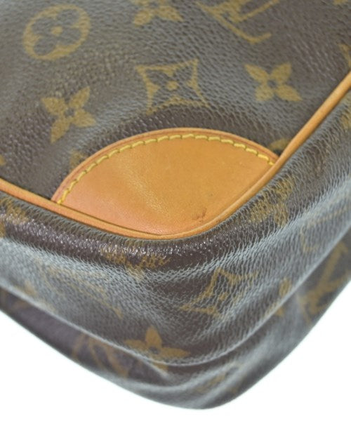 LOUIS VUITTON กระเป๋าสะพาย