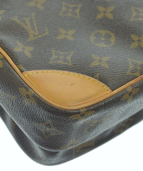 LOUIS VUITTON กระเป๋าสะพาย