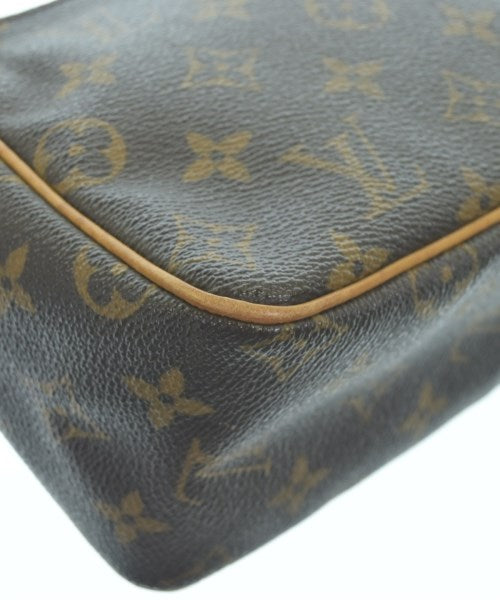 LOUIS VUITTON กระเป๋าสะพาย