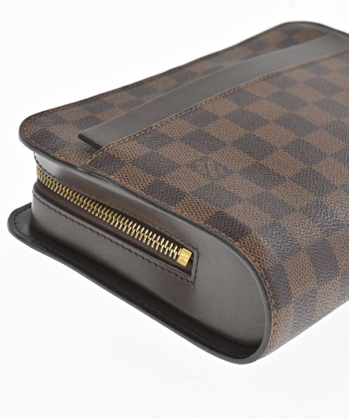 LOUIS VUITTON คลัตช์