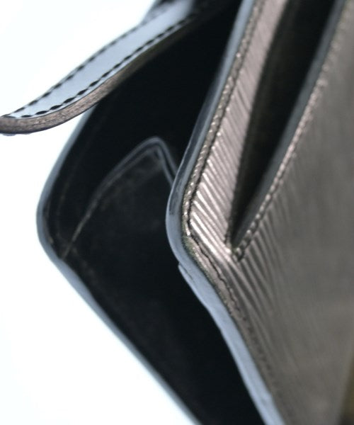 LOUIS VUITTON กระเป๋าธุรกิจ