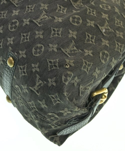 LOUIS VUITTON กระเป๋าสะพาย