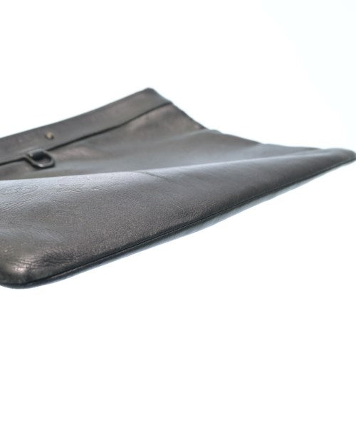 LOUIS VUITTON คลัตช์
