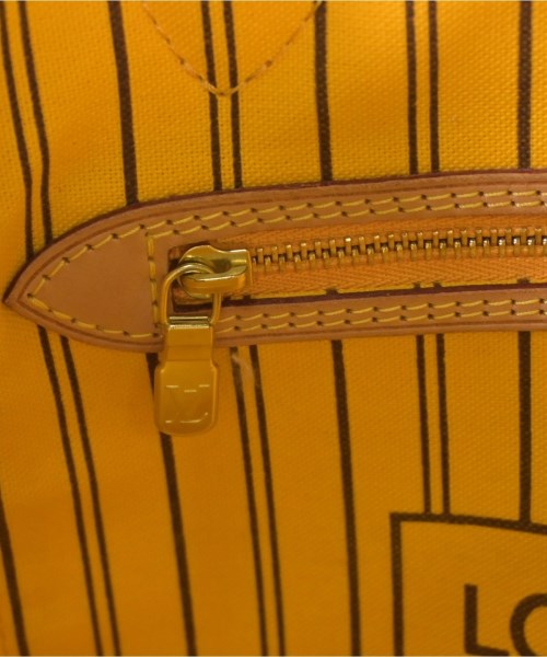 LOUIS VUITTON กระเป๋าถือขนาดใหญ่