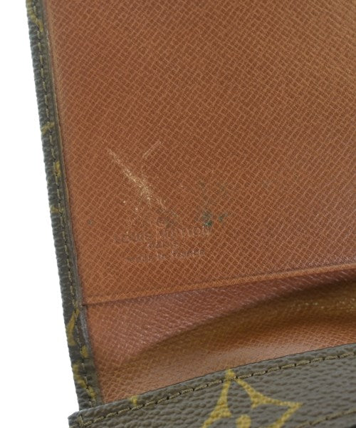 LOUIS VUITTON คลัตช์
