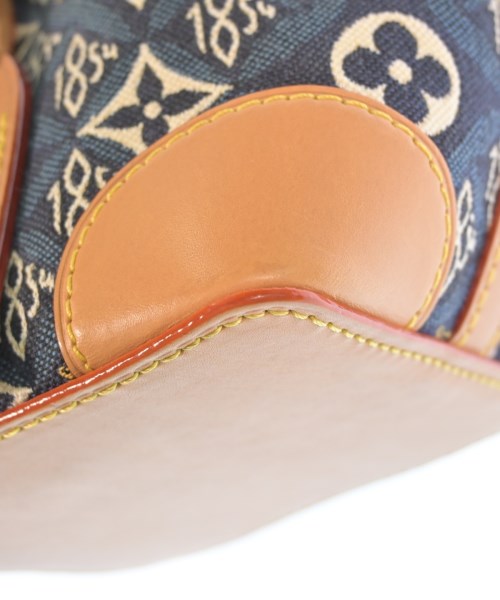 LOUIS VUITTON กระเป๋าสะพาย