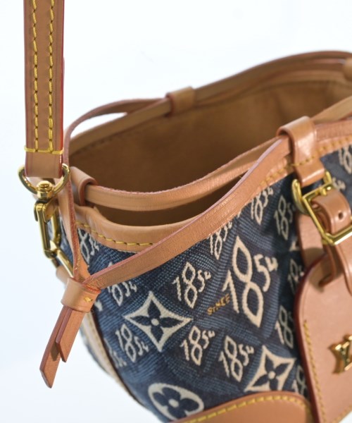 LOUIS VUITTON กระเป๋าสะพาย
