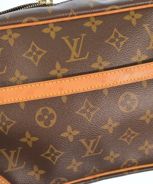 LOUIS VUITTON กระเป๋าสะพาย