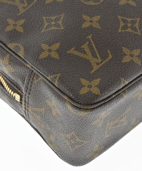 LOUIS VUITTON คลัตช์