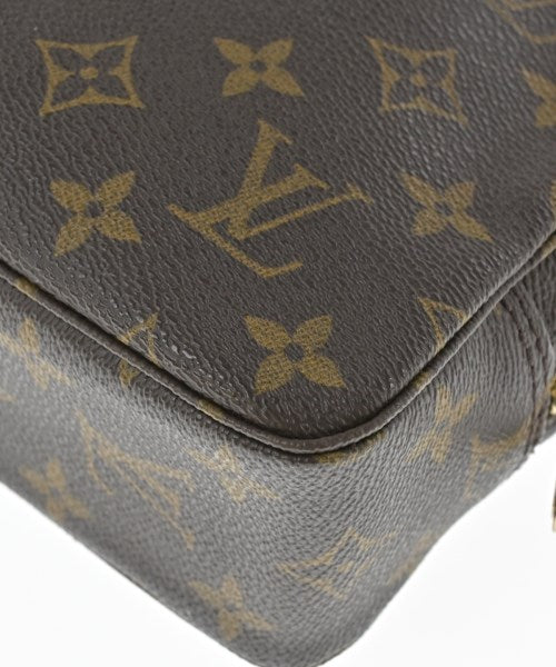LOUIS VUITTON คลัตช์