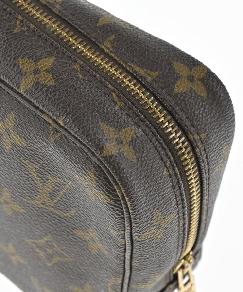 LOUIS VUITTON คลัตช์