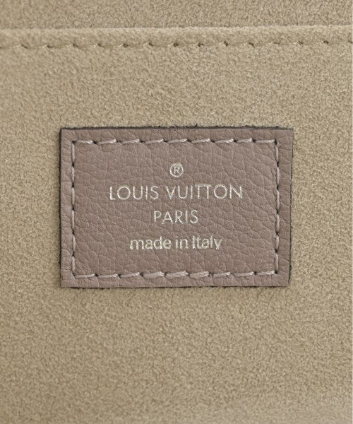 LOUIS VUITTON คลัตช์