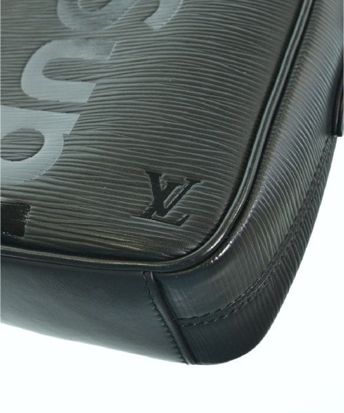 LOUIS VUITTON กระเป๋าสะพาย