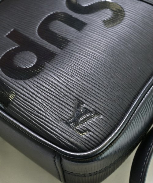 LOUIS VUITTON กระเป๋าสะพาย