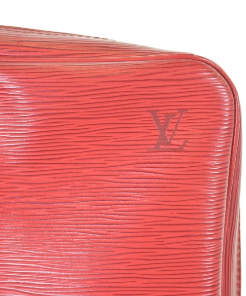 LOUIS VUITTON คลัตช์