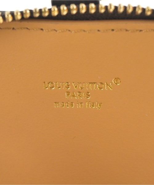 LOUIS VUITTON เครื่องประดับบนกระเป๋า