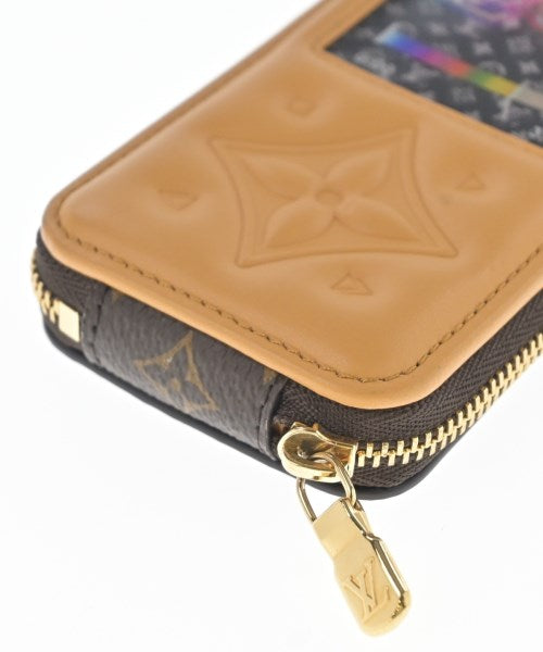 LOUIS VUITTON เครื่องประดับบนกระเป๋า