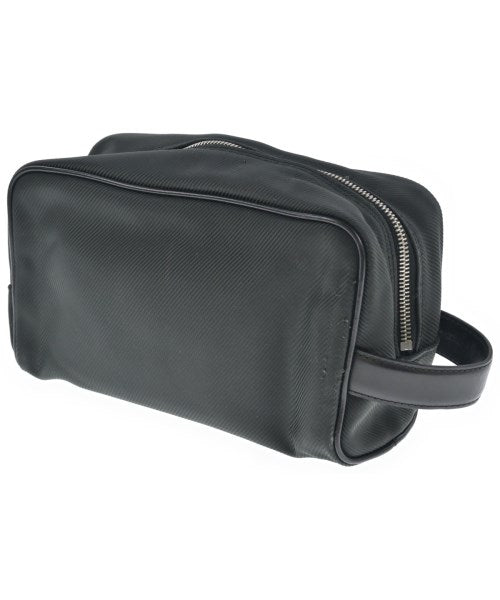 LOUIS VUITTON คลัตช์