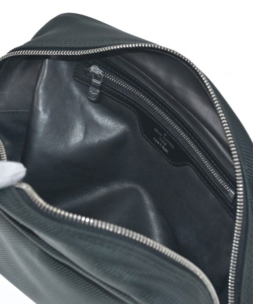 LOUIS VUITTON คลัตช์