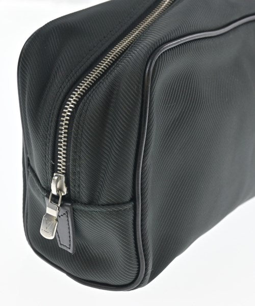 LOUIS VUITTON คลัตช์