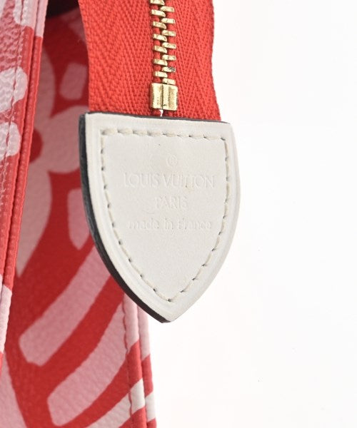 LOUIS VUITTON คลัตช์