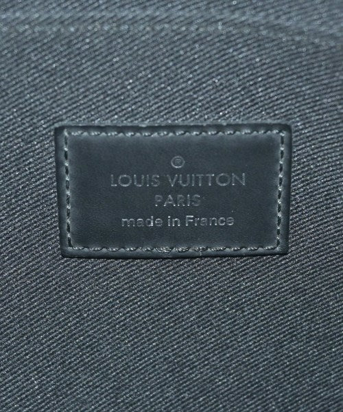 LOUIS VUITTON คลัตช์