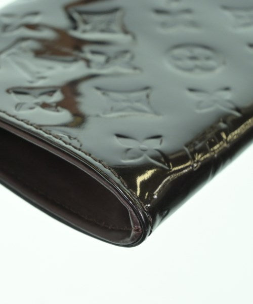 LOUIS VUITTON คลัตช์