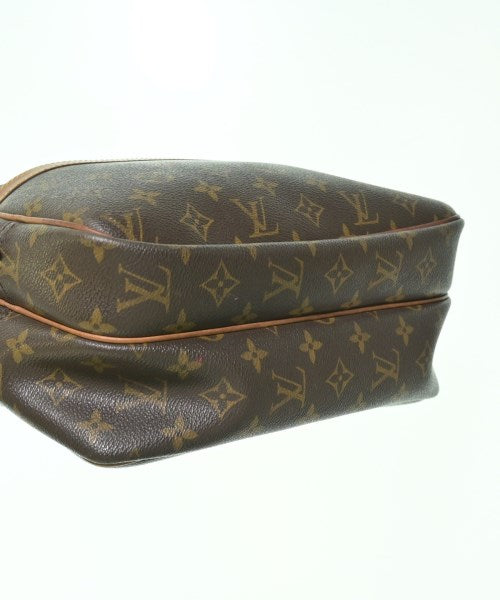 LOUIS VUITTON กระเป๋าสะพาย
