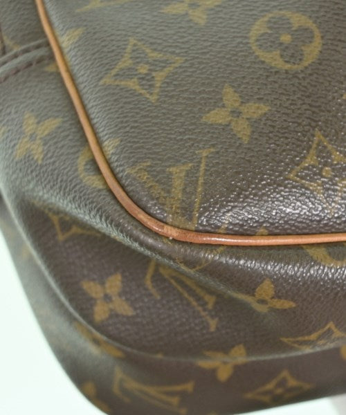 LOUIS VUITTON กระเป๋าสะพาย