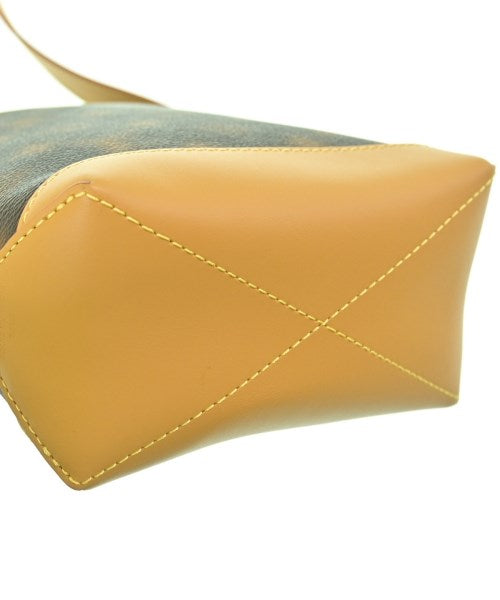 LOUIS VUITTON กระเป๋าสะพาย
