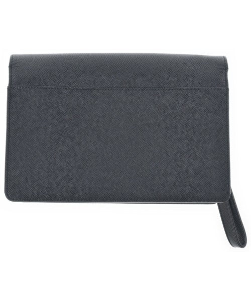 LOUIS VUITTON คลัตช์