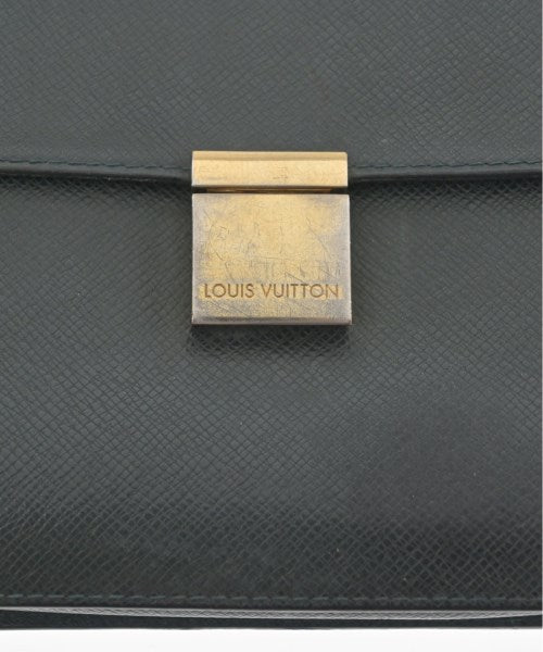 LOUIS VUITTON คลัตช์