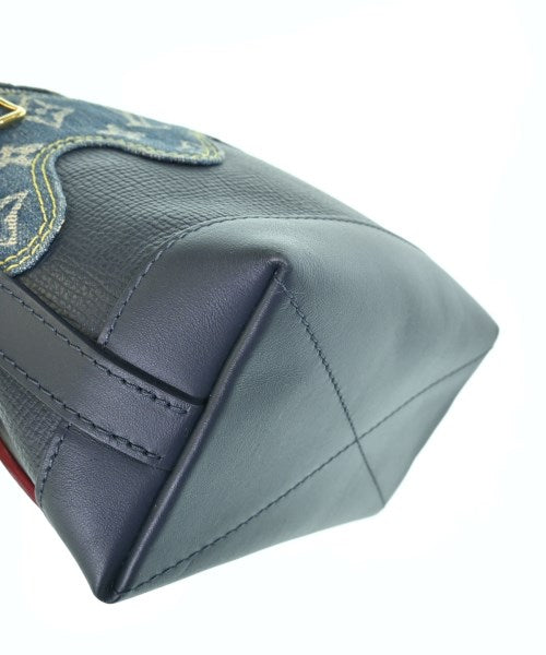 LOUIS VUITTON กระเป๋าสะพาย