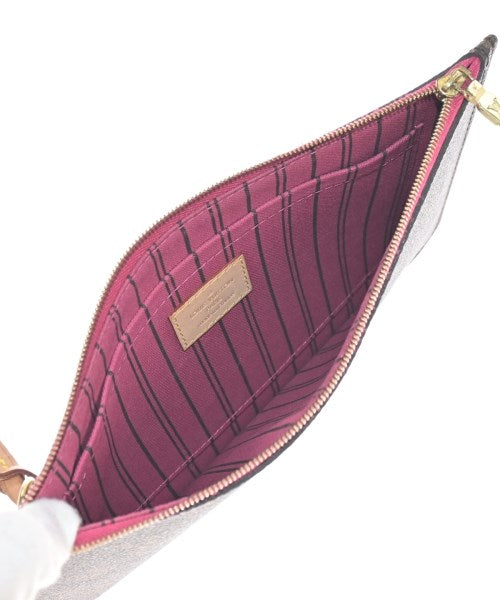 LOUIS VUITTON กระเป๋าสะพาย