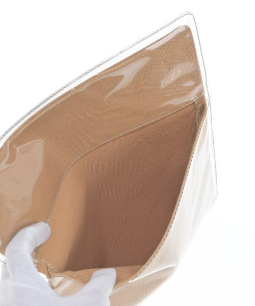 LOUIS VUITTON คลัตช์