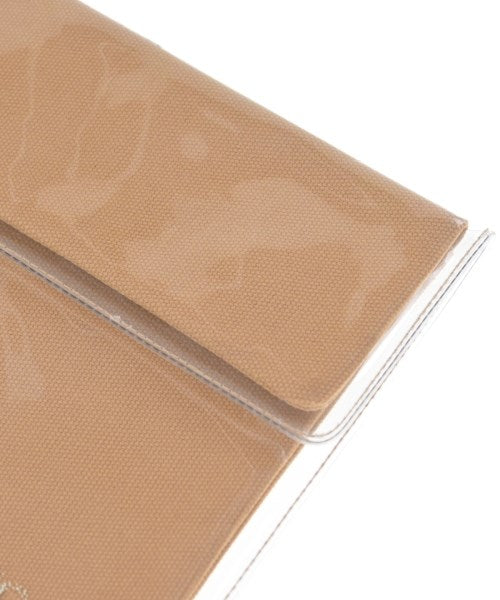 LOUIS VUITTON คลัตช์